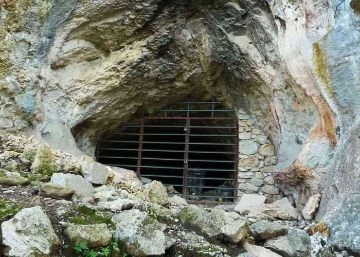 cueva ballada
